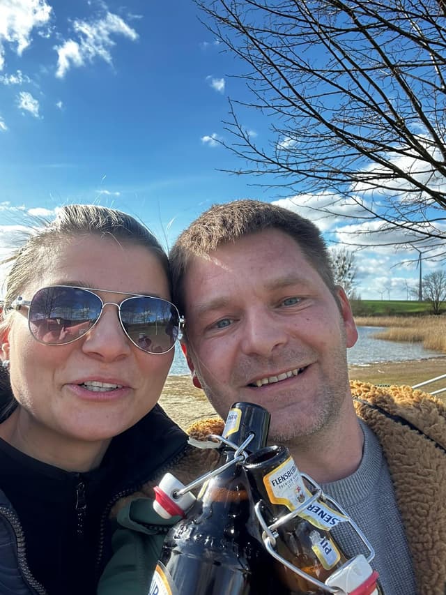 Paar auf Fahrradtour